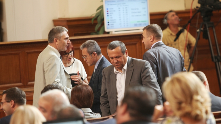 Депутатите бистрят темата за варенето на ракия 