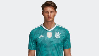 Световният шампион Германия ще играе в зелено в предстоящата в