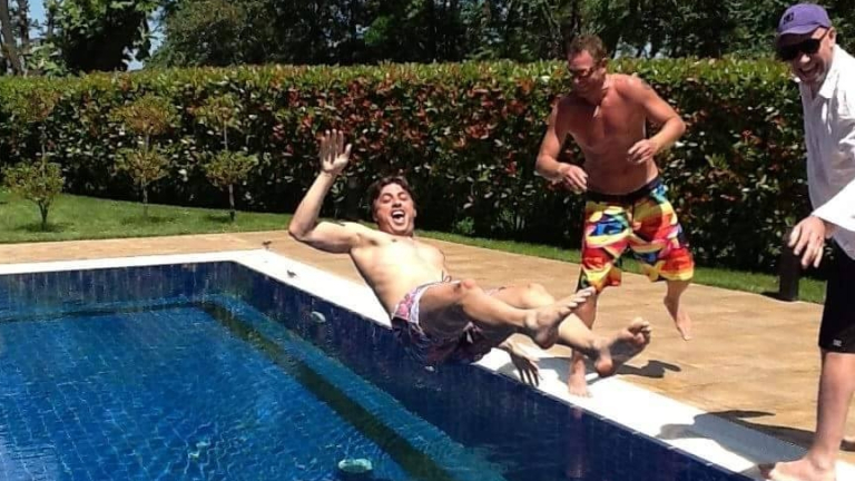 Юлиан Вергов и Захари Бахаров метнаха Владо Карамазов