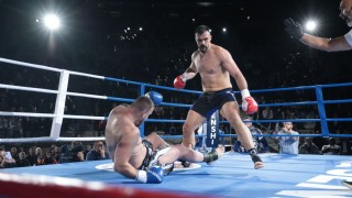 Нокаут с усмивка!