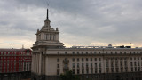  Парламентът през днешния ден разисква държавния бюджет 