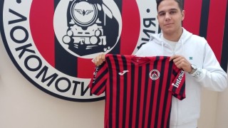 Отборът на Локомотив София подписа договор за три години с