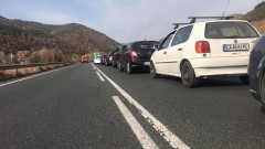 Тапа от коли и автобуси на ГКПП "Малко Търново"