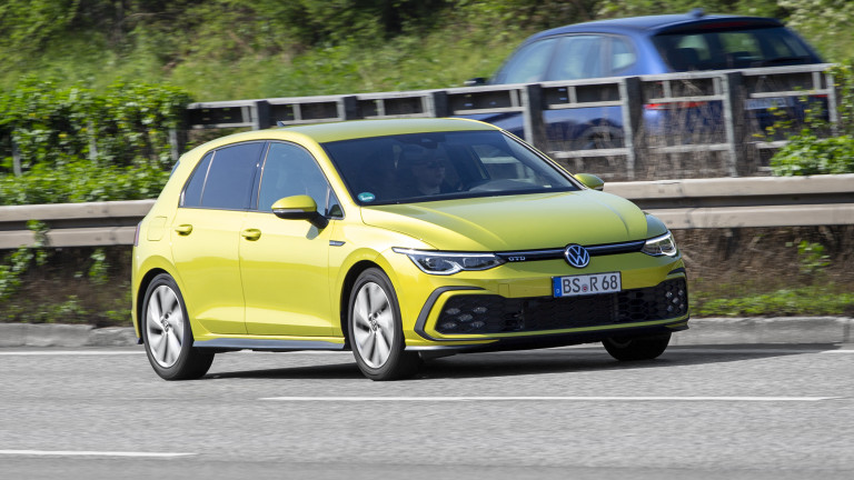 Volkswagen подготвя временно спиране на производството на емблематични модели - кои са засегнати?