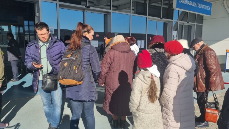 И в Приморско украинските бежанци излязоха на протест