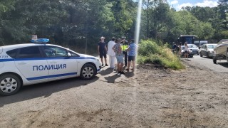 Полицаите в Бургас следят за спазването на обществения ред и