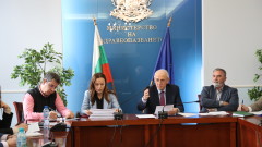 Ръст на острите респираторни заболявания у нас - министър Кирилов се срещна с шефовете на РЗИ