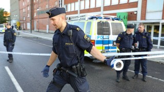 Трима са ранени при стрелба в сграда в шведския град