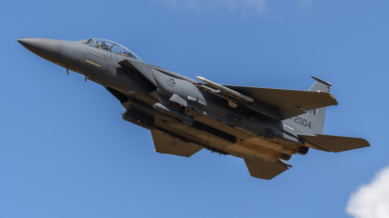 Американски изтребители F-15 пристигнаха в Близкия изток. Това съобщиха от