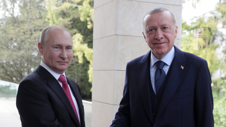 Путин обясни на Ердоган, че не се е разболял от Covid защото е ваксиниран