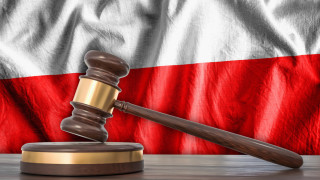 Трима мъже ще бъдат изправени пред съд в Полша по