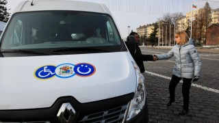 Кметът на София Йорданка Фандъкова представи нови 7 микробуси за