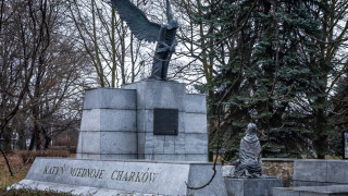 Полша ще изпрати протестна нота до Русия след като знамето