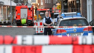 Нападателят от Мюнстер е германец роден през 1969година Мъжът има