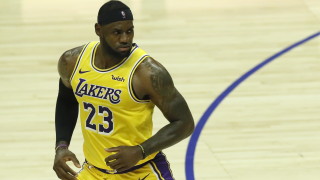 Първа победа за сезона записа Лос Анджелис Лейкърс У дома