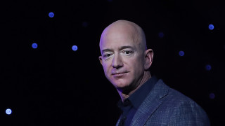 Безос продаде акции на Amazon за почти $2 милиарда