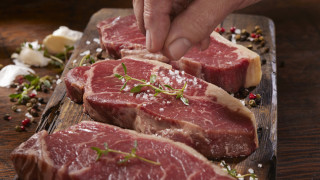 Трикът за посоляване, който шеф-готвачите никога не споделят