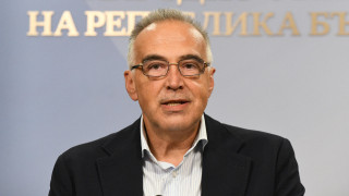 Власт vs опозиция за Украйна: Йотова не е подписвала никаква декларация в ООН