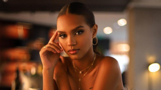 Докато целият свят беше наострил очи и уши към Световното