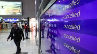 Стотици полети са отменени или отложена заради стачката на 8