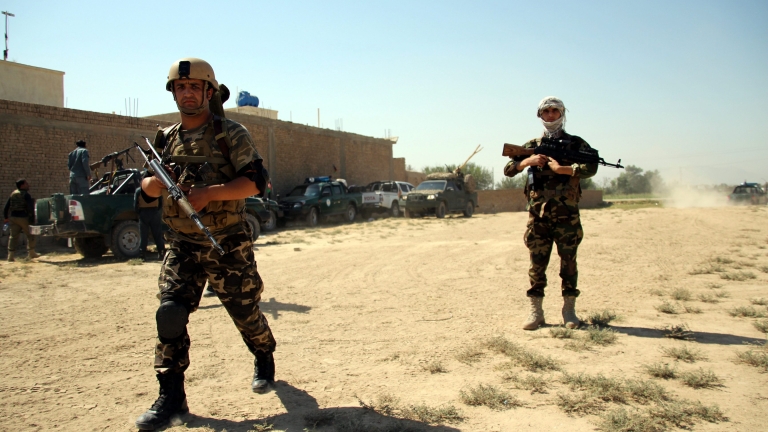 Бомбена атака удари американска база в Афганистан