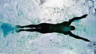 Три нови световни рекорда в малък басейн в Стокхолм