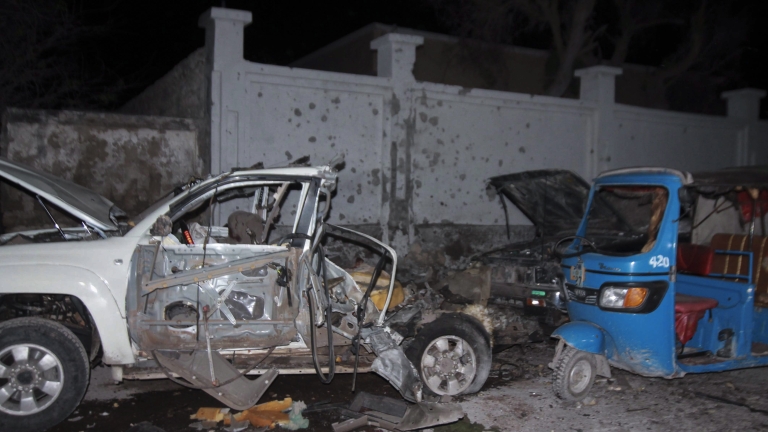 "Ал Шабаб" избиха 10 души в ресторант в Могадишу