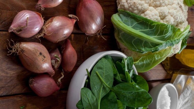Яжте лютеница, лук и чесън срещу затлъстяване, препоръчват диетолози