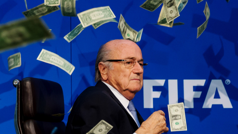 Обвинената в корупция FIFA харчи по $115 милиона за заплати на само 474 служители