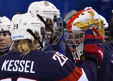 Жените на САЩ на полуфинал в хокейния турнир