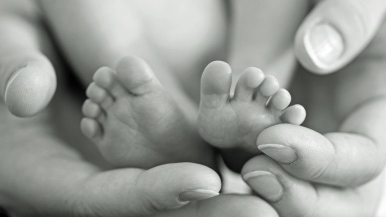 Бебе на 11 месеца почина в разградската болница
