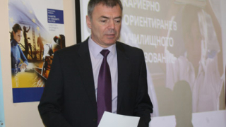 Министър Игнатов: Увеличаваме по-малкo, за да не плащат нашите деца дългове  