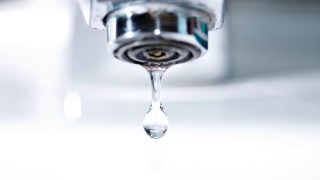 Районната здравна инспекция в Благоевград е забранила използването на водата за питейни