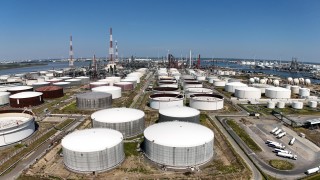 Интерес към чуждестранните активи на Лукойл са проявили американската ExxonMobil
