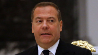 Дмитрий Медведев бивш президент и премиер на Русия и близък