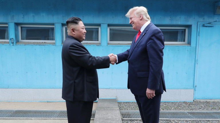 В Северна Корея приветстват срещата между Тръмп и Ким като "невероятно събитие" 