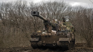 Украинската защита на Бахмут продължава да намалява силите и от