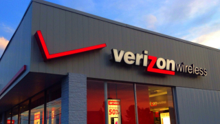 Verizon съкращава 2100 работни места след придобиването на Yahoo