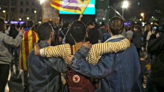 Само един на всеки седем души от Каталуния смята че