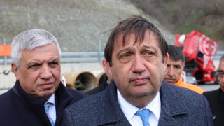 Министърът на регионалното развитие и благоустройството Иван Шишков инспектира укрепването