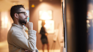 Неведнъж сме чували за произведения на изкуството продадени на търг