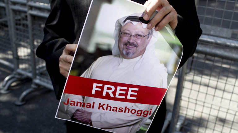 Полицията в Турция смята, че известният саудитски журналист Джамал Кашоги,