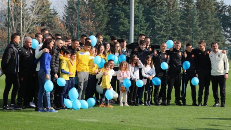 Съвместният благотворителен проект на Асоциация Докосни дъгата и Българския футболен