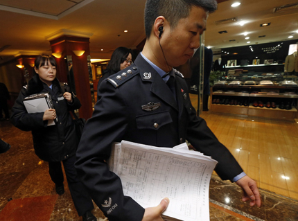 Китай арестува 110 души за продажба на заразено свинско 