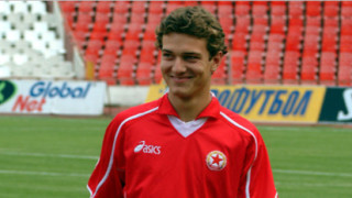 Стойчо Младенов младши който е син на бившия футболист