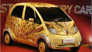 Направиха кола от злато