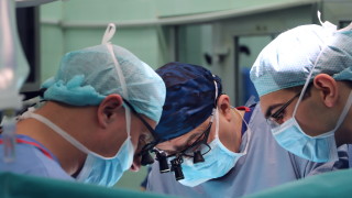 Екипи на ВМА и Пирогов оперираха 10 годишно момче с рядък