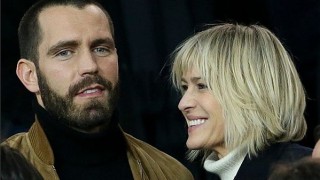 Ето и изненадата от отминалия уикенд Робин Райт се