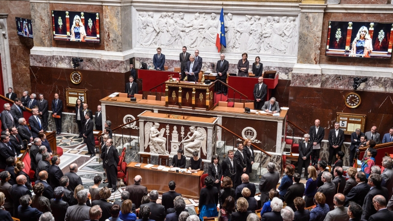 Във Франция вече не позволяват на министри и депутати да наемат роднини