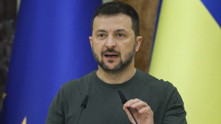 Президентът на Украйна Володимир Зеленски в понеделник подчерта във видеообръщението